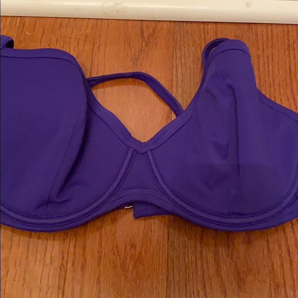 Bikini - Picture 2 of 3